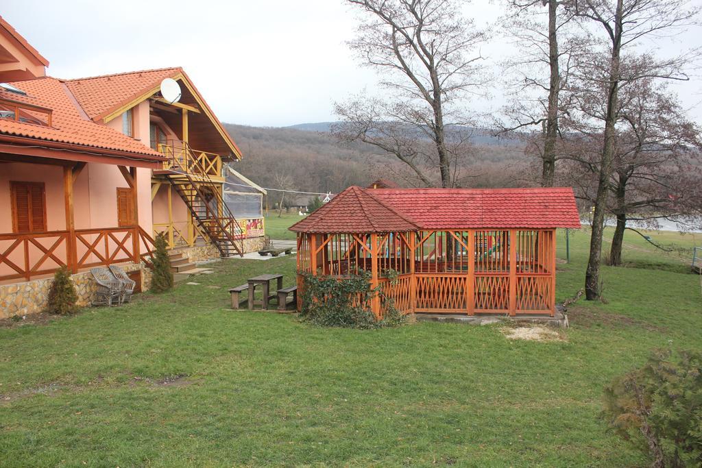 Apartmany Vinné Exterior foto
