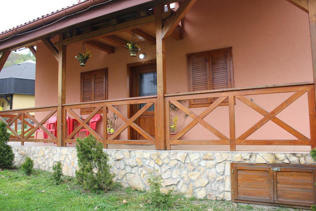 Apartmany Vinné Exterior foto